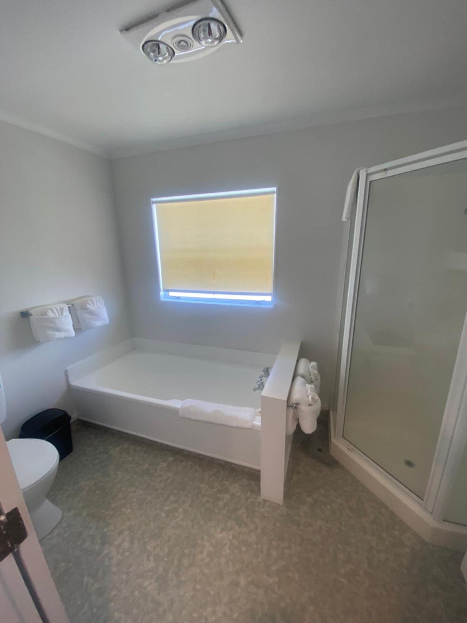 Lakeside Taupo Motel Экстерьер фото