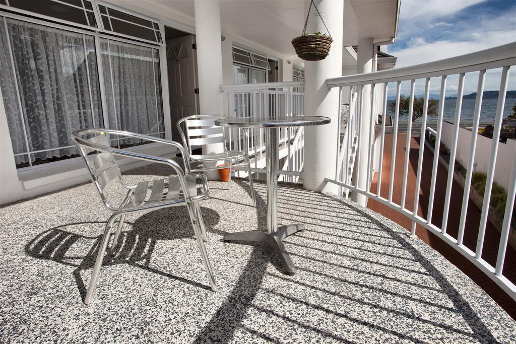 Lakeside Taupo Motel Экстерьер фото